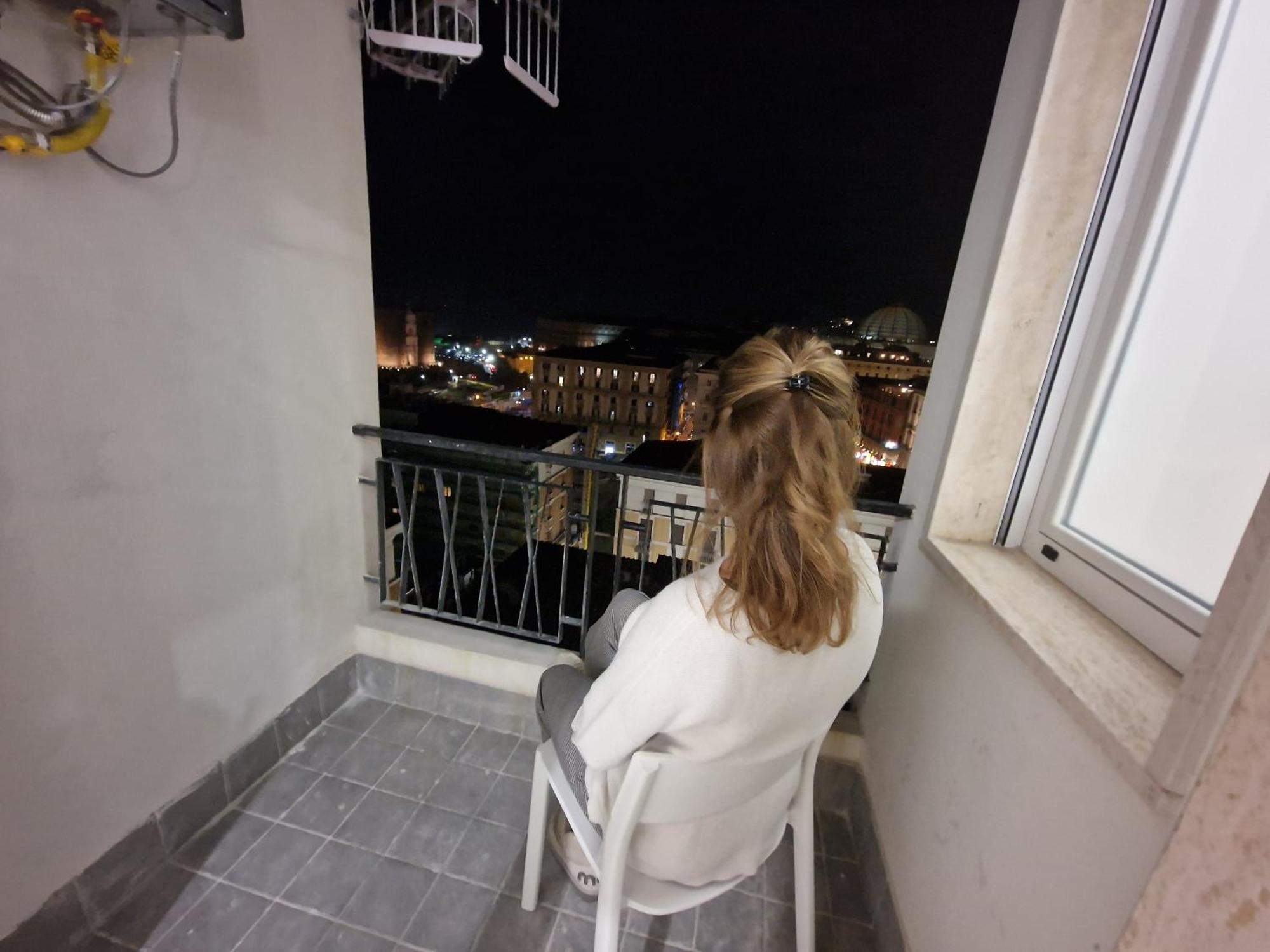Neapolitan Skyscraper * Nápoles