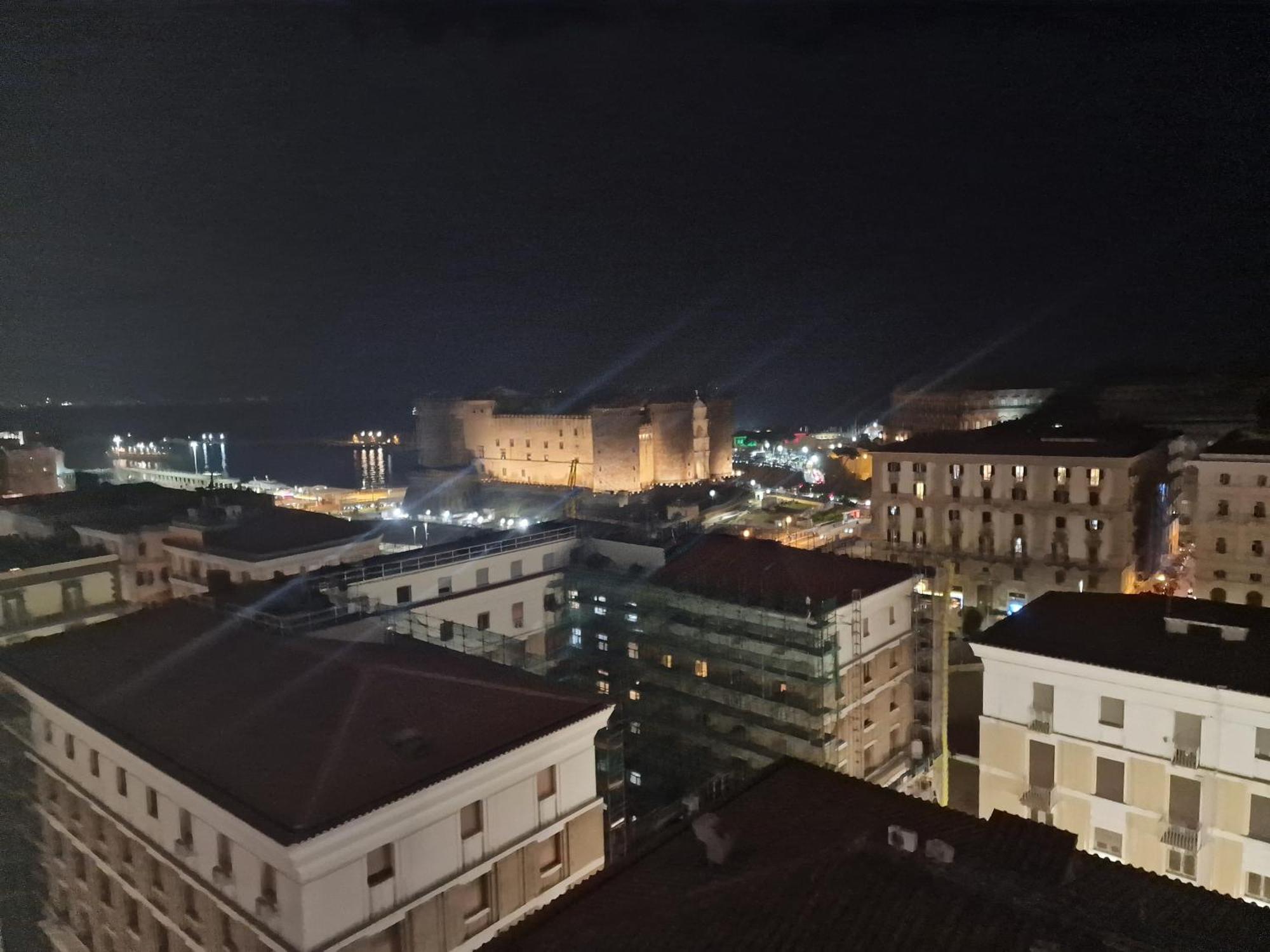 Neapolitan Skyscraper Gasthof Neapel