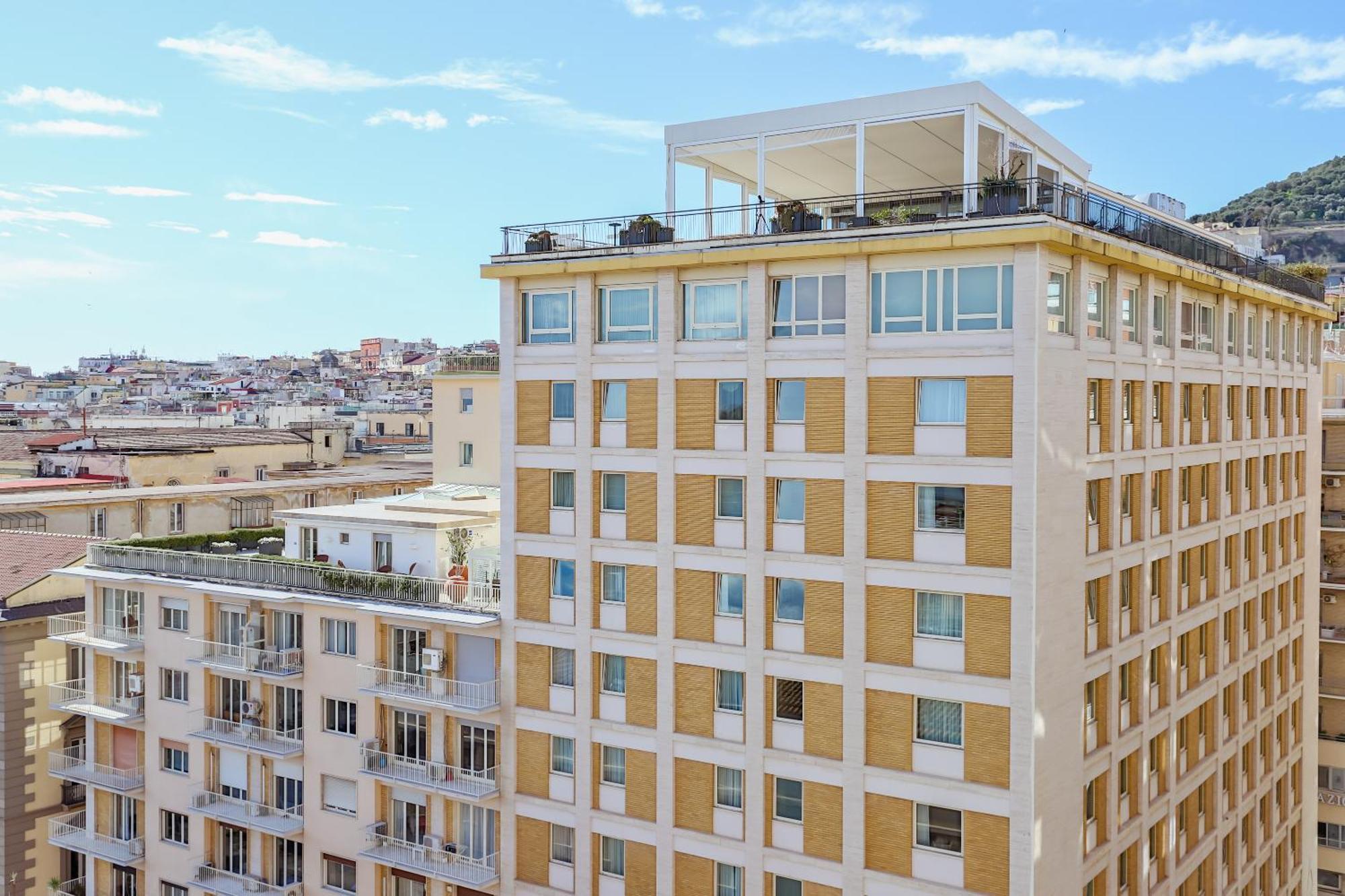Gasthof Neapolitan Skyscraper